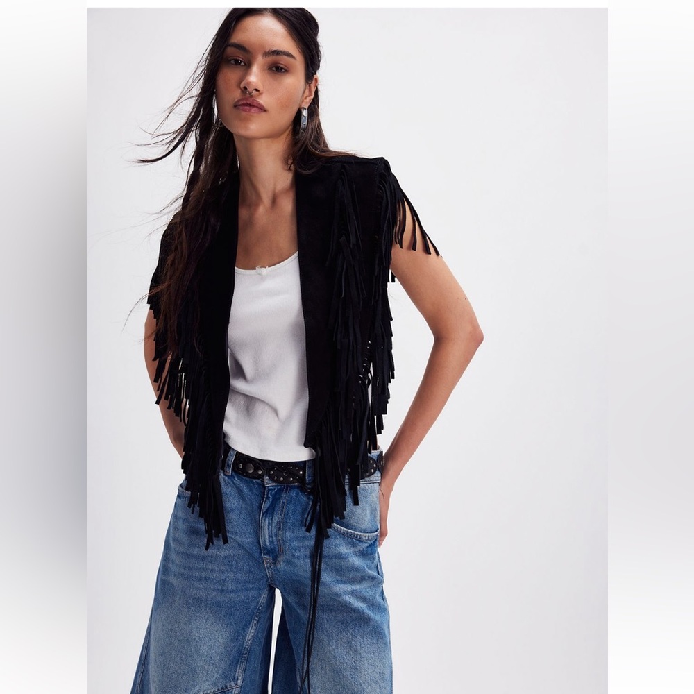 NWT Understated Leather Suede Collar
